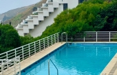 9. Piscina Jardín